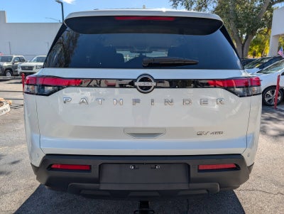 2023 Nissan Pathfinder SV
