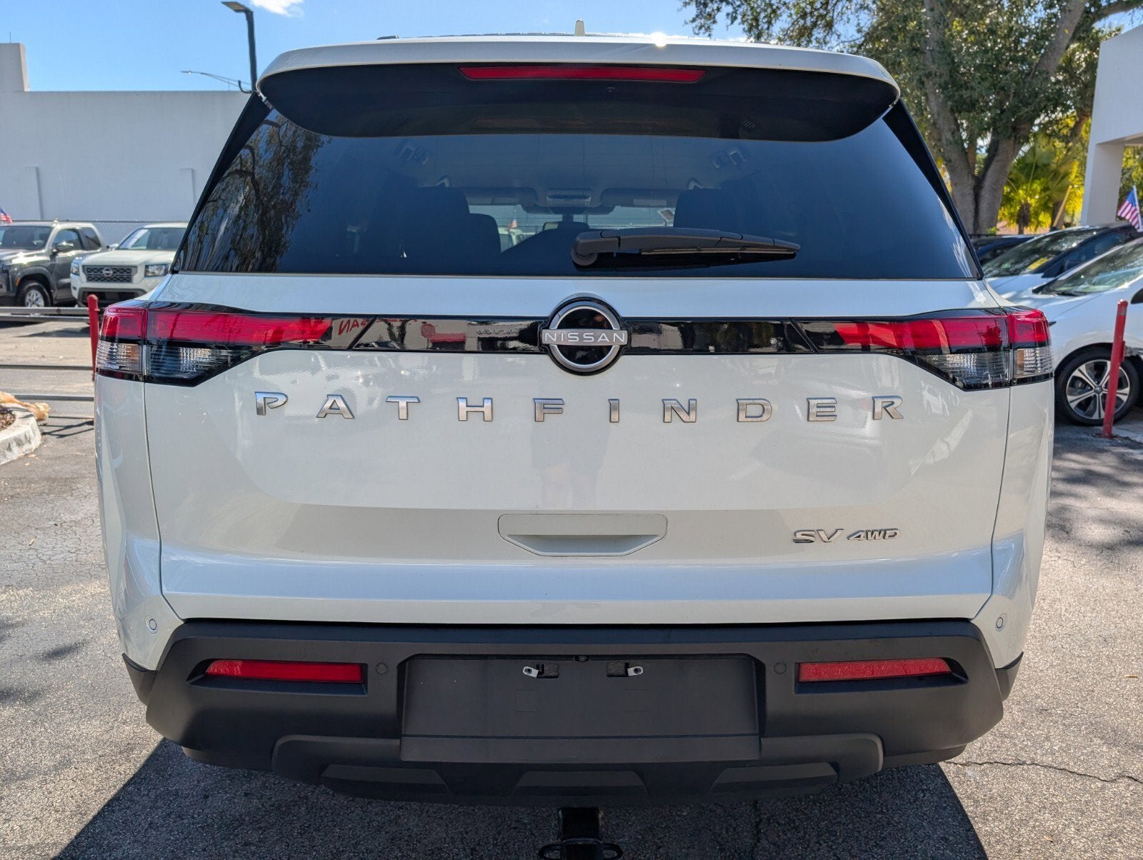2023 Nissan Pathfinder SV