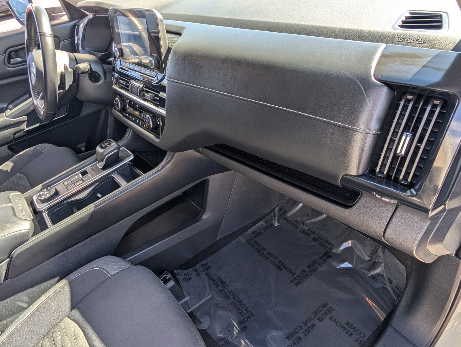 2023 Nissan Pathfinder SV