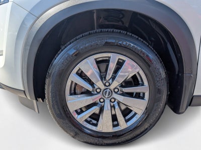 2023 Nissan Pathfinder SV