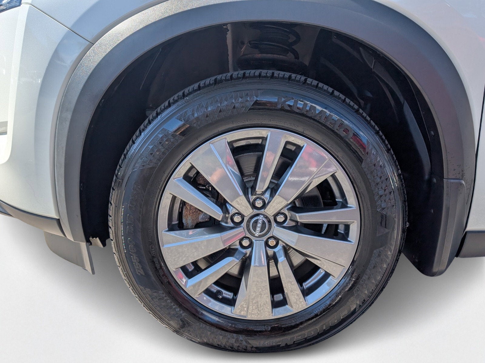 2023 Nissan Pathfinder SV