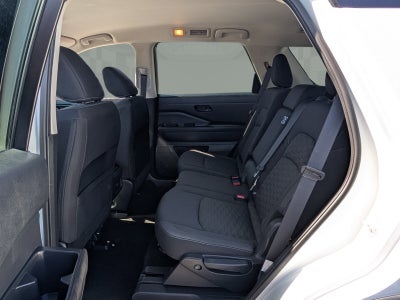 2023 Nissan Pathfinder SV