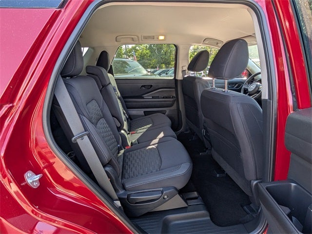 2023 Nissan Pathfinder SV