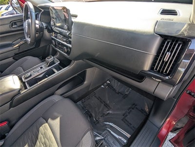 2023 Nissan Pathfinder SV