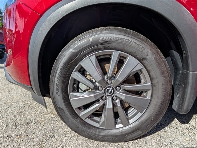 2023 Nissan Pathfinder SV