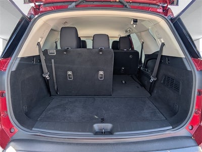 2023 Nissan Pathfinder SV