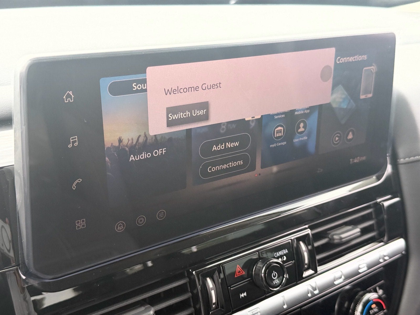 2026 Nissan Pathfinder SV