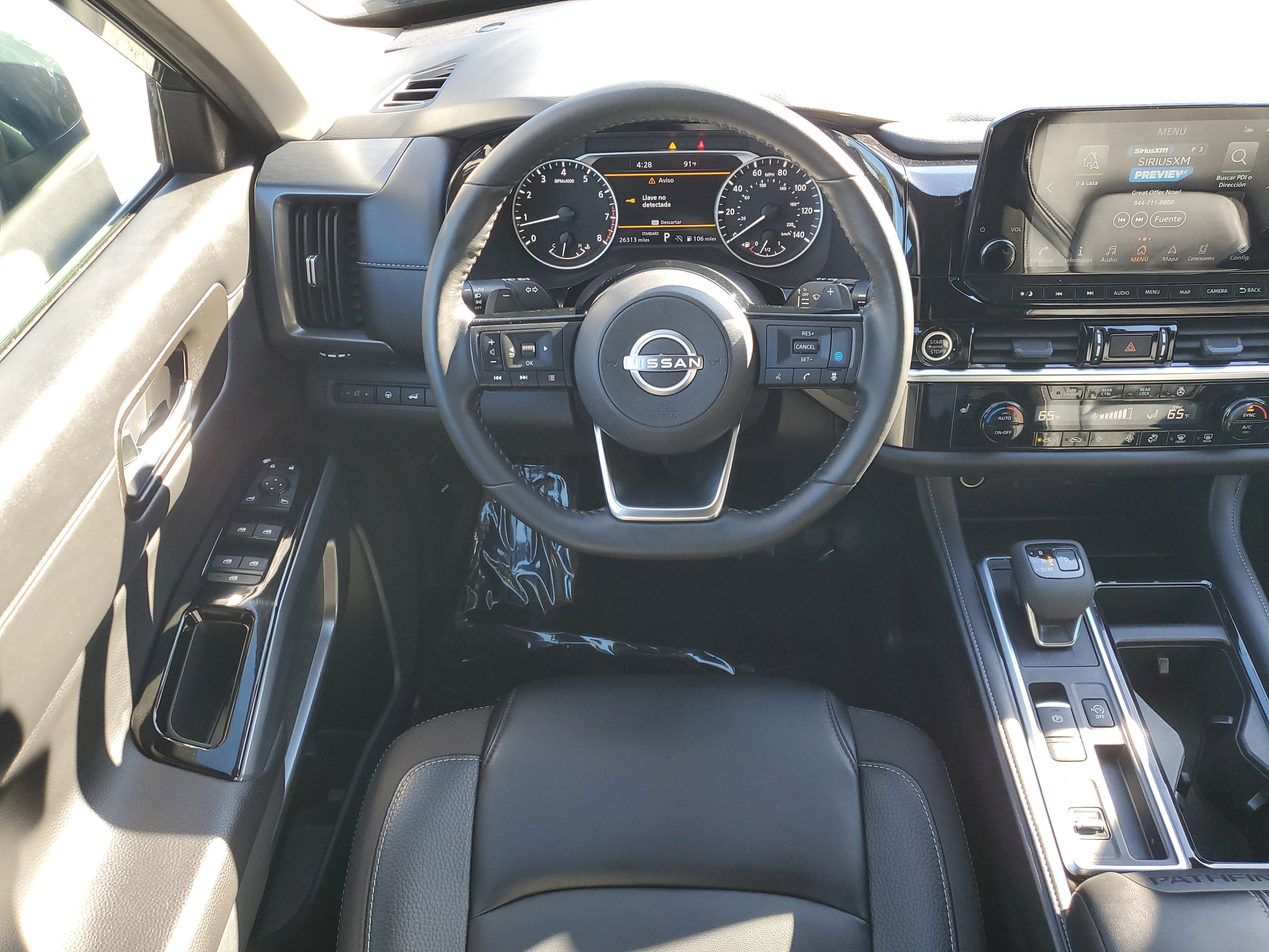 2024 Nissan Pathfinder SL