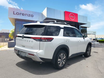 2025 Nissan Pathfinder SL