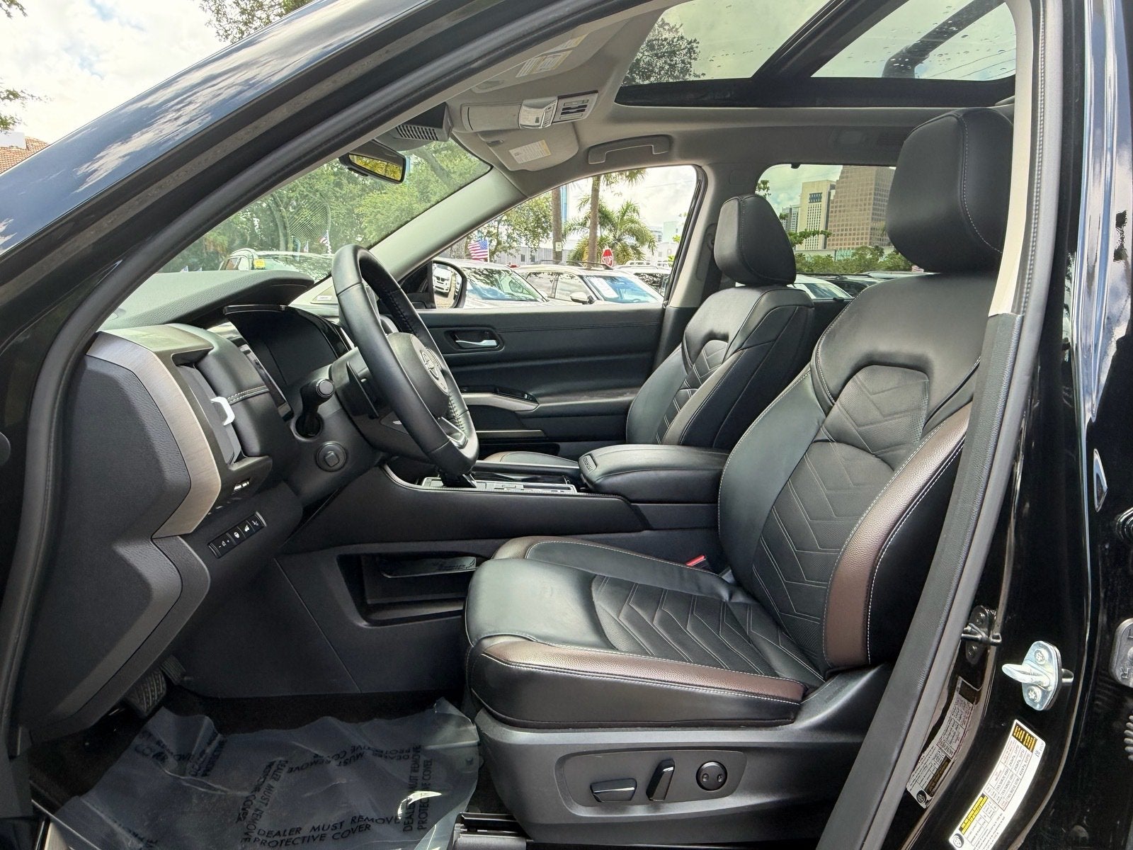 2025 Nissan Pathfinder Platinum