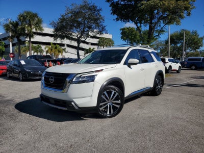 2023 Nissan Pathfinder Platinum