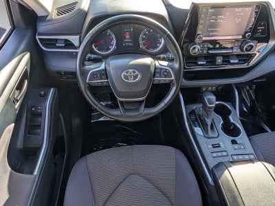 2022 Toyota Highlander LE