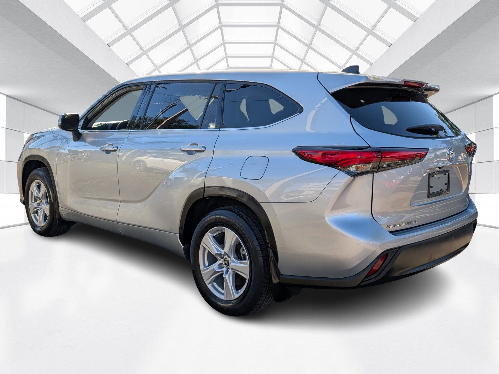 2022 Toyota Highlander LE
