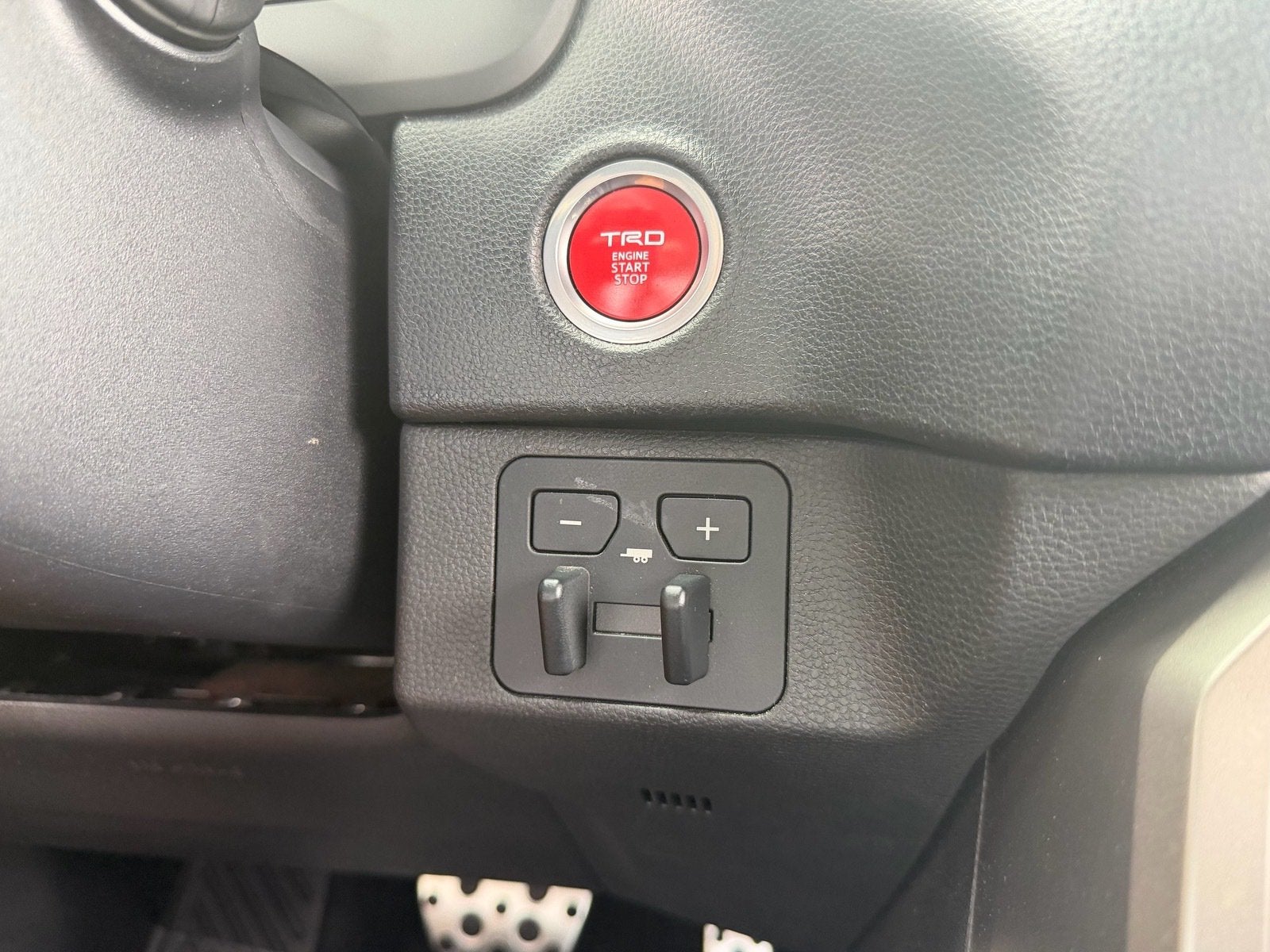 2023 Toyota Tundra 4WD SR5