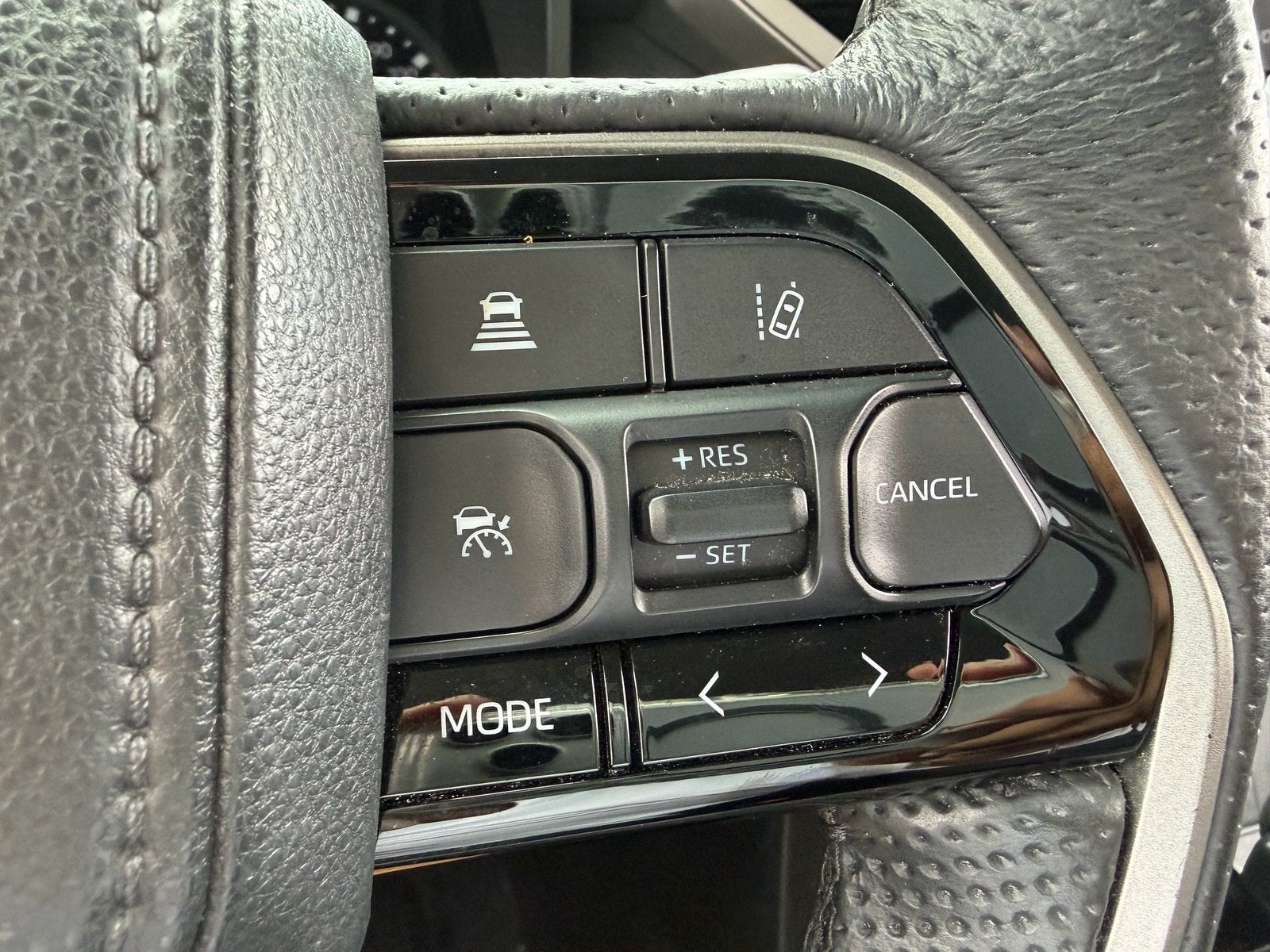2023 Toyota Tundra 4WD SR5