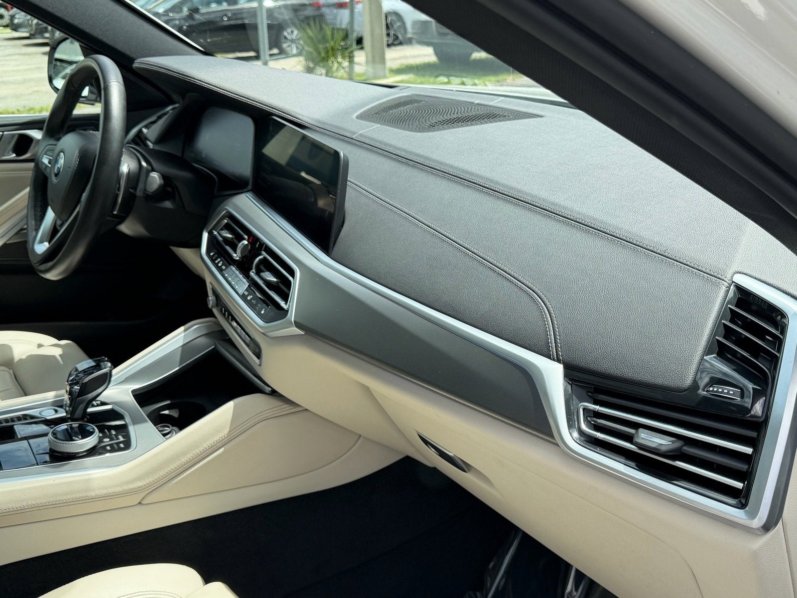 2023 BMW X6 xDrive40i