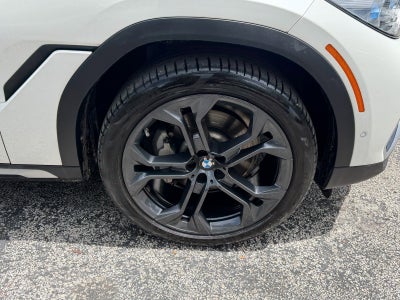 2023 BMW X6 xDrive40i