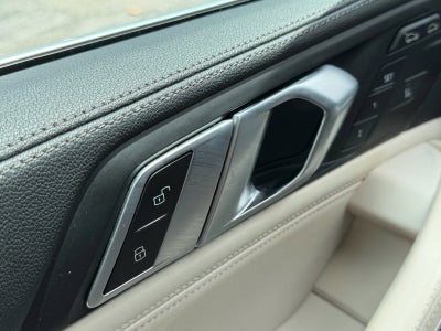 2023 BMW X6 xDrive40i