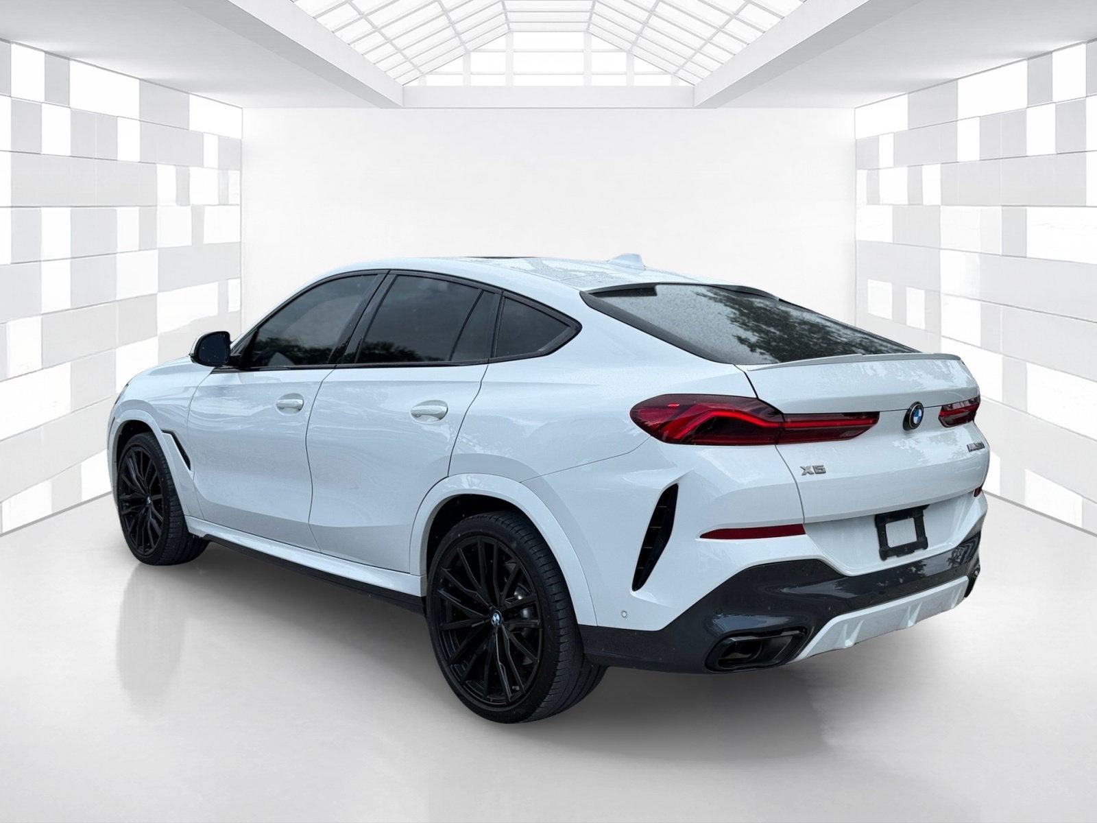 2023 BMW X6 M50i