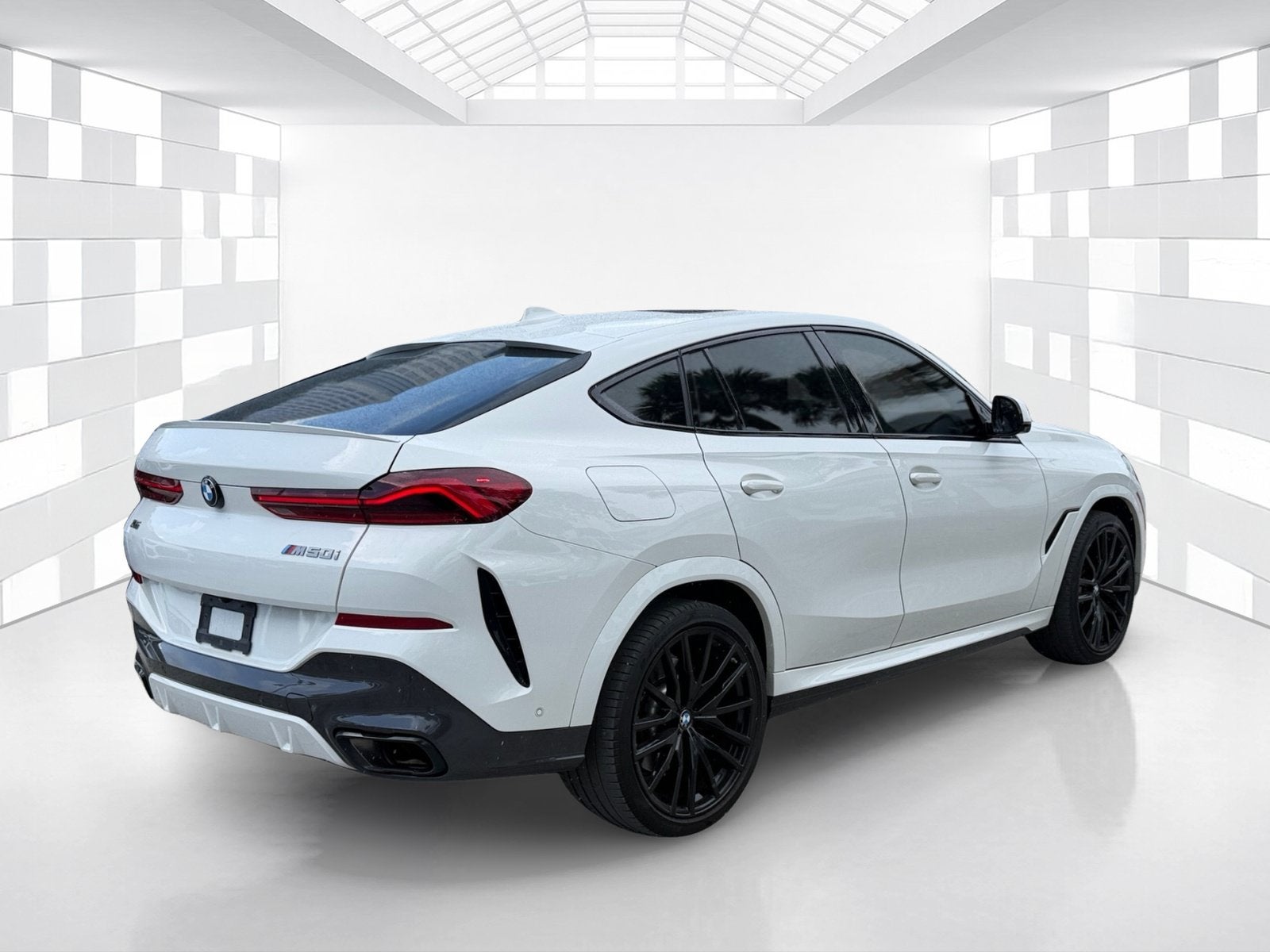 2023 BMW X6 M50i