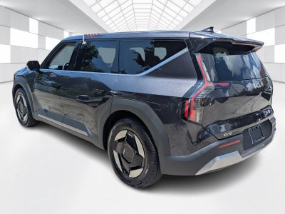 2026 Kia EV9 Light Long Range