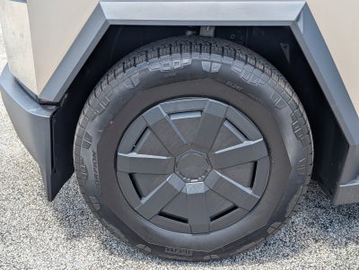 2025 Tesla Cybertruck Base