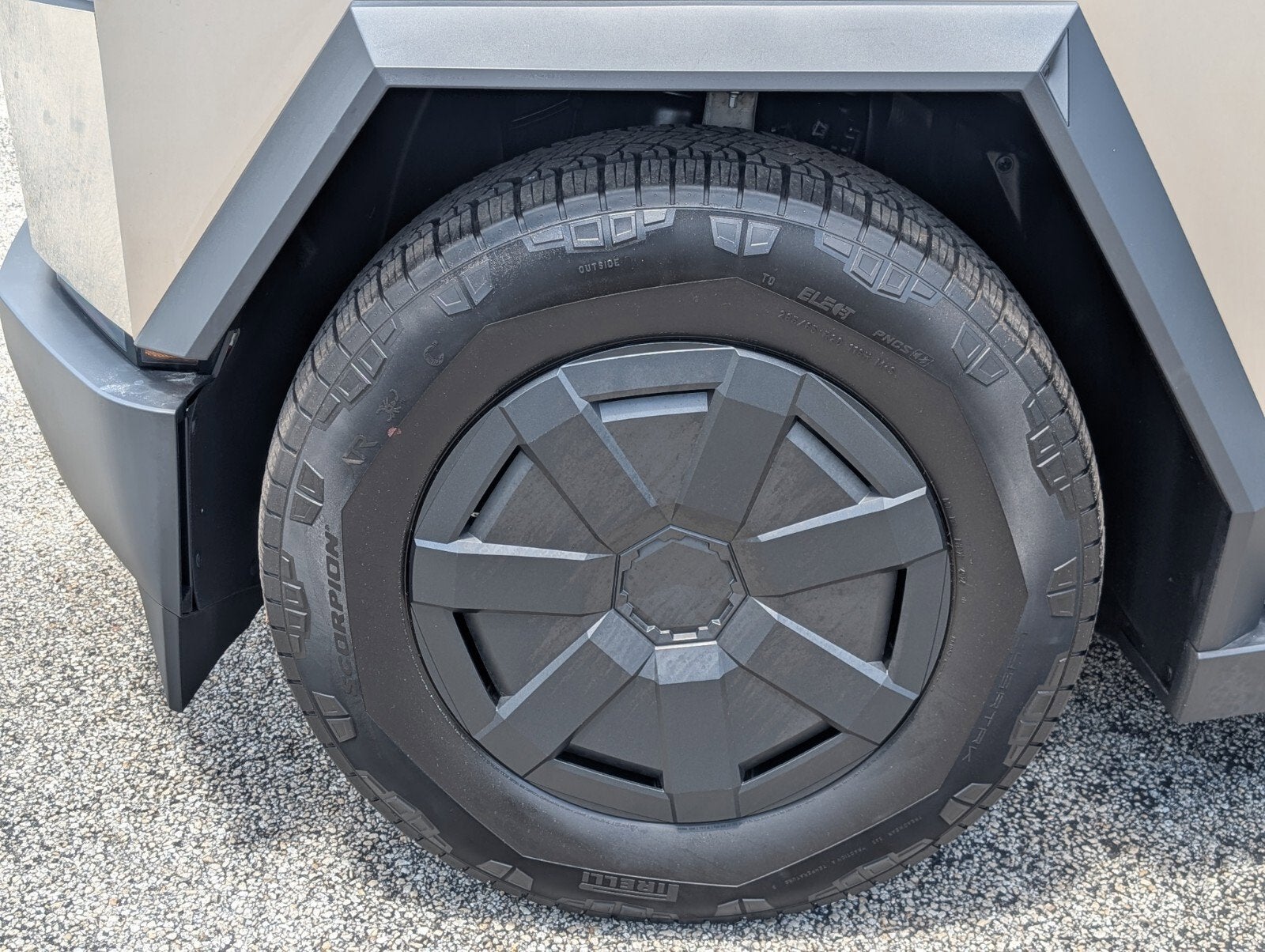 2025 Tesla Cybertruck Base
