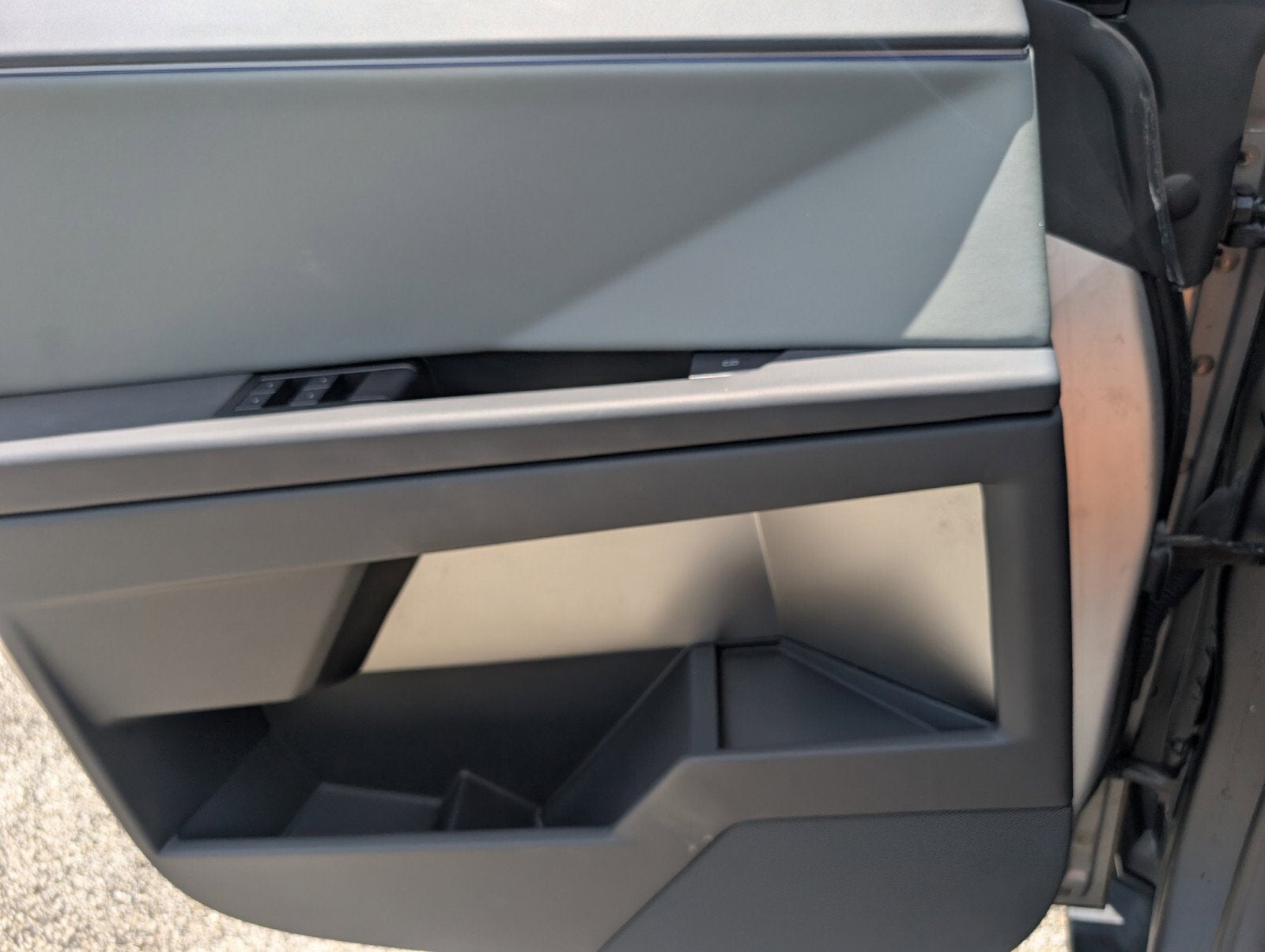 2025 Tesla Cybertruck Base