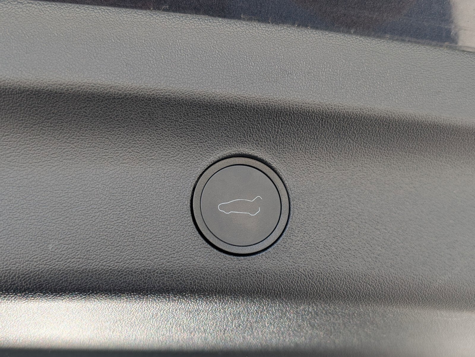 2024 Tesla Model Y Standard Range