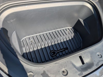 2024 Tesla Model Y Standard Range