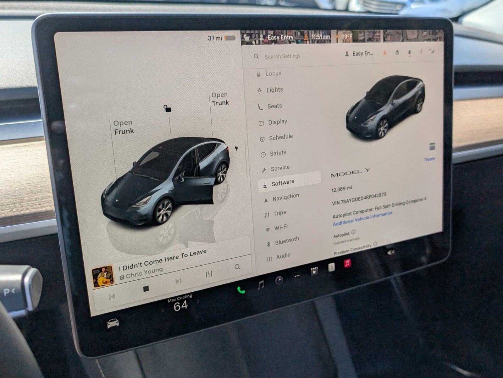 2024 Tesla Model Y Standard Range
