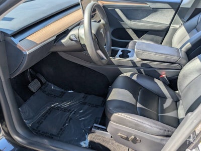 2024 Tesla Model Y Standard Range