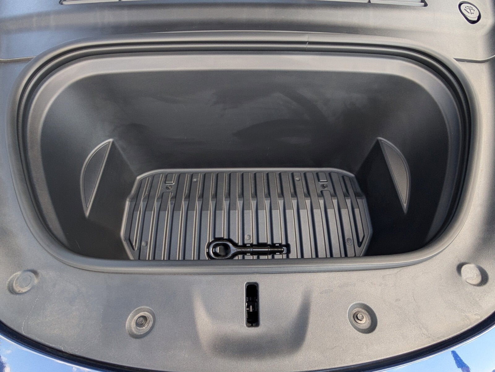 2024 Tesla Model Y Standard Range