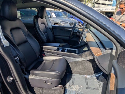 2025 Tesla Model Y Long Range