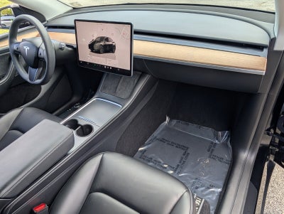 2025 Tesla Model Y Long Range