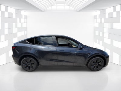2025 Tesla Model Y Long Range