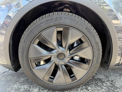 2025 Tesla Model Y Long Range