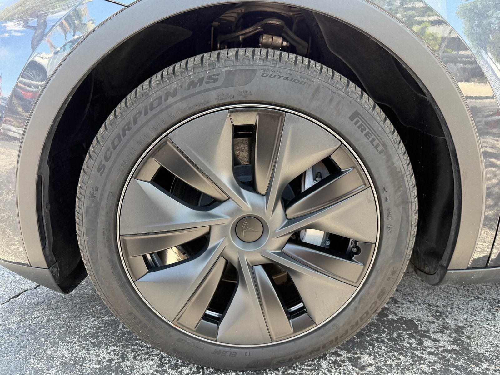 2025 Tesla Model Y Long Range