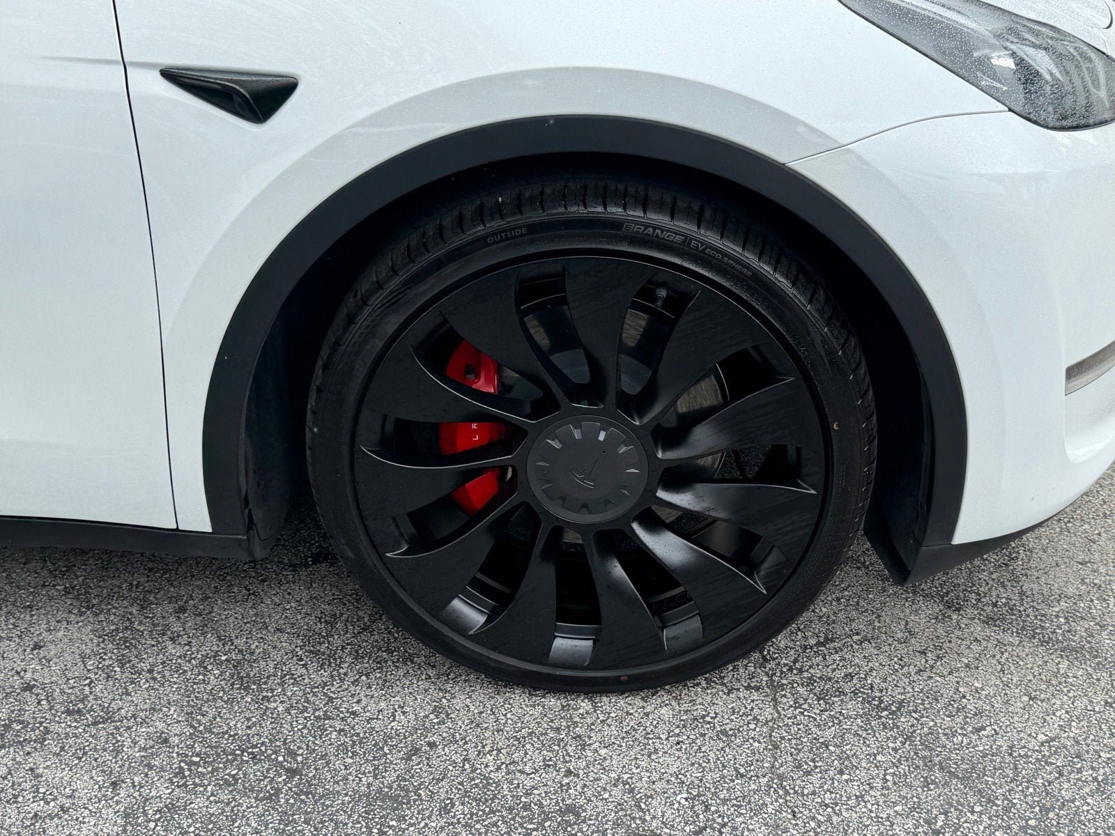 2024 Tesla Model Y Performance