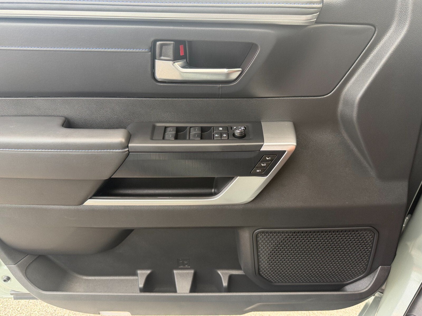 2025 Toyota Sequoia Platinum