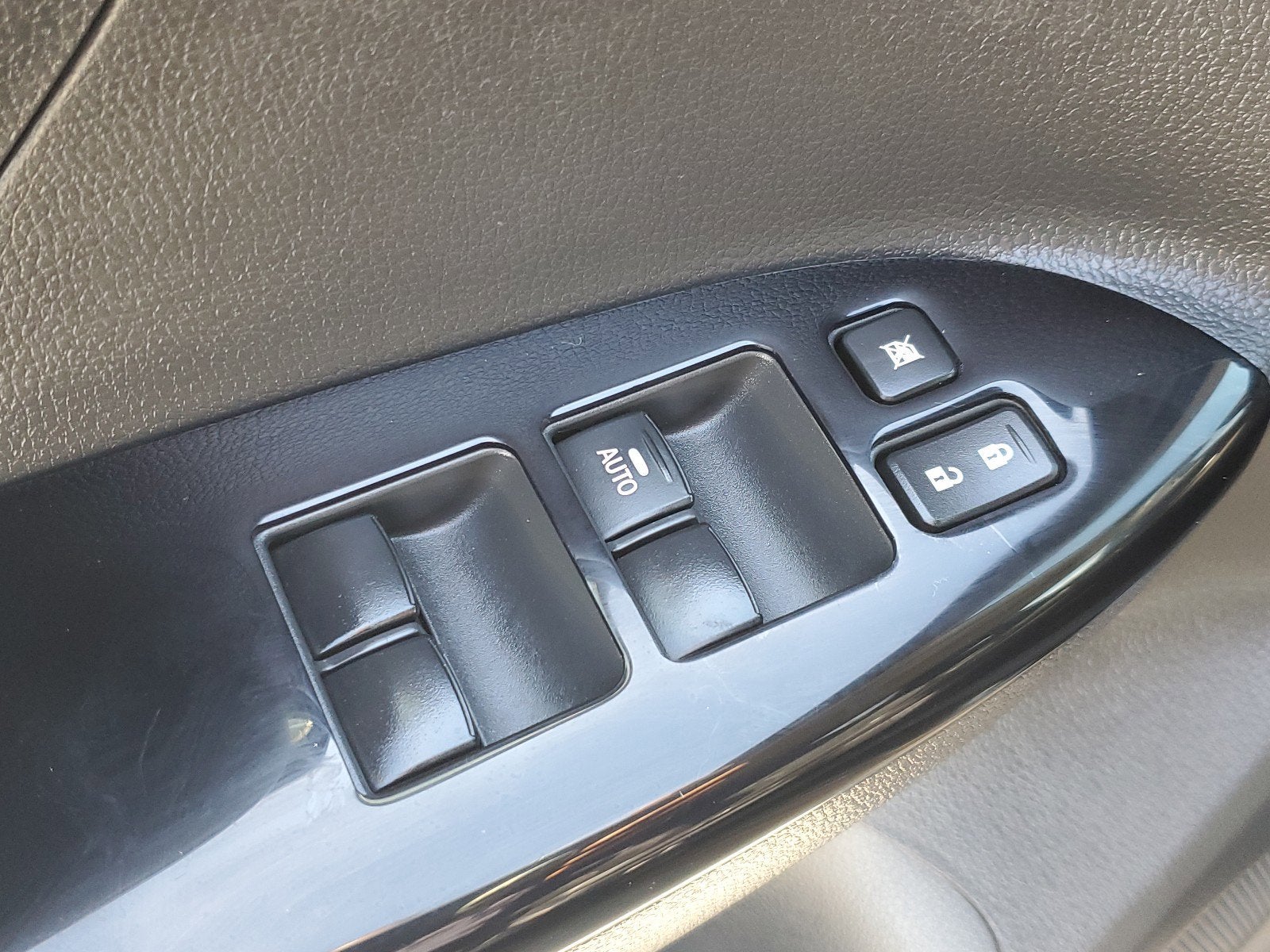 2024 Mitsubishi Eclipse Cross LE 4WD