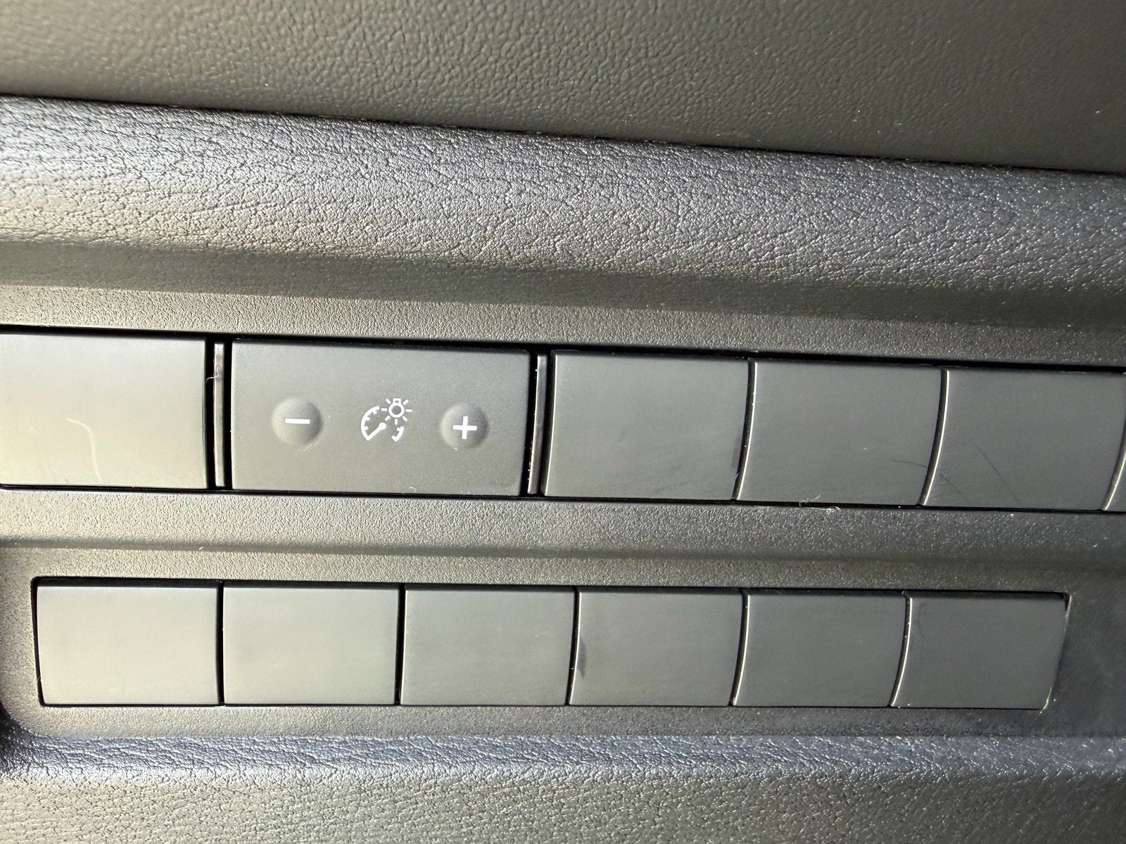 2025 Mitsubishi Outlander ES