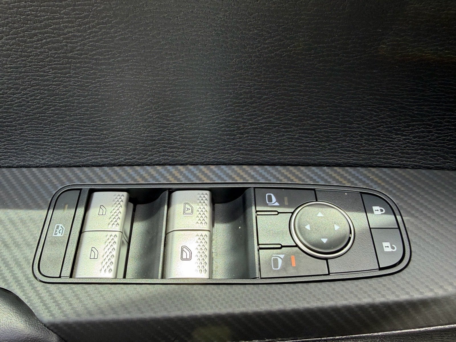2025 Mitsubishi Outlander ES
