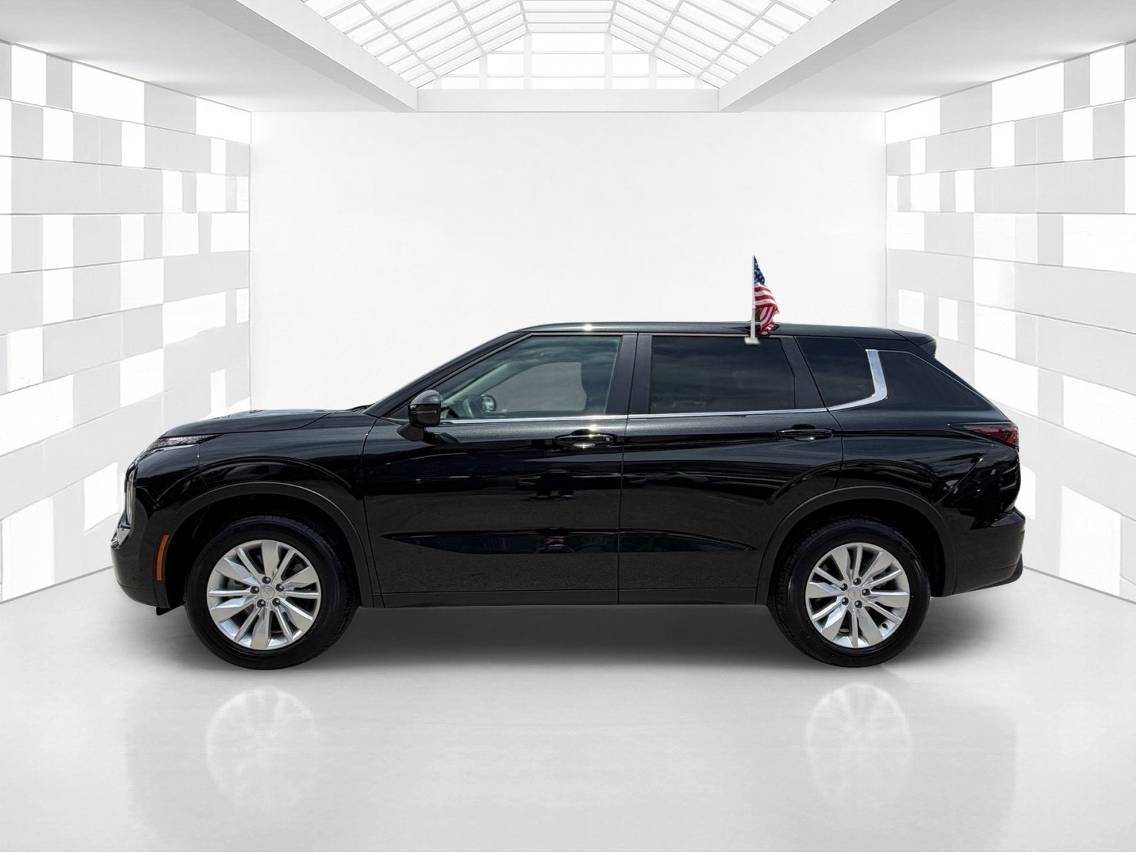 2025 Mitsubishi Outlander ES