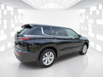 2025 Mitsubishi Outlander ES