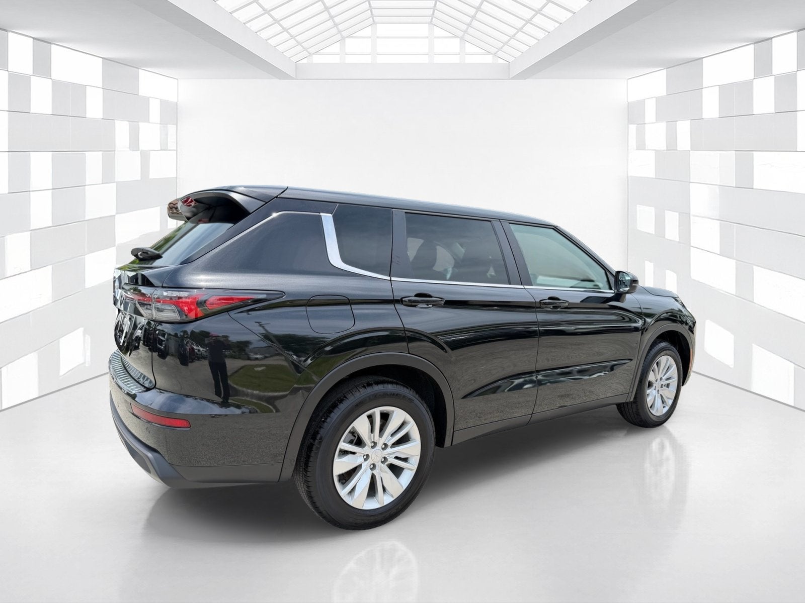 2025 Mitsubishi Outlander ES