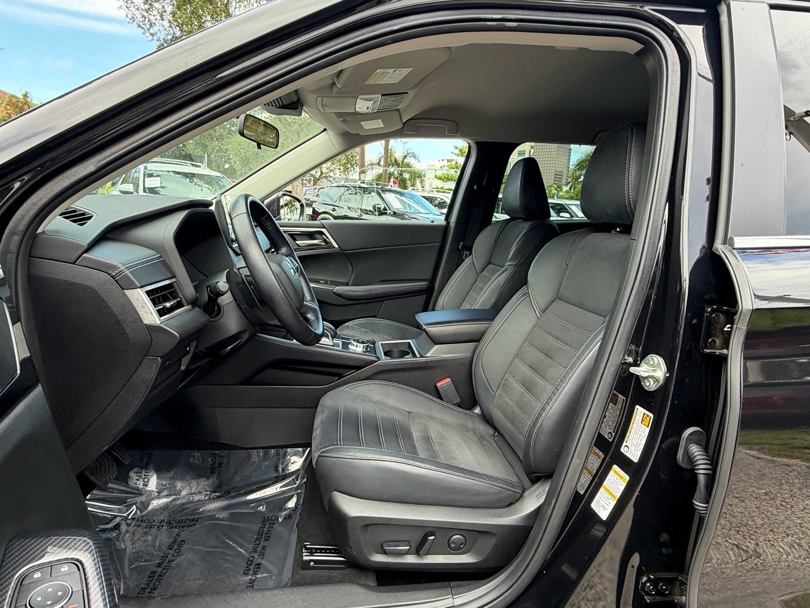 2022 Mitsubishi Outlander SE