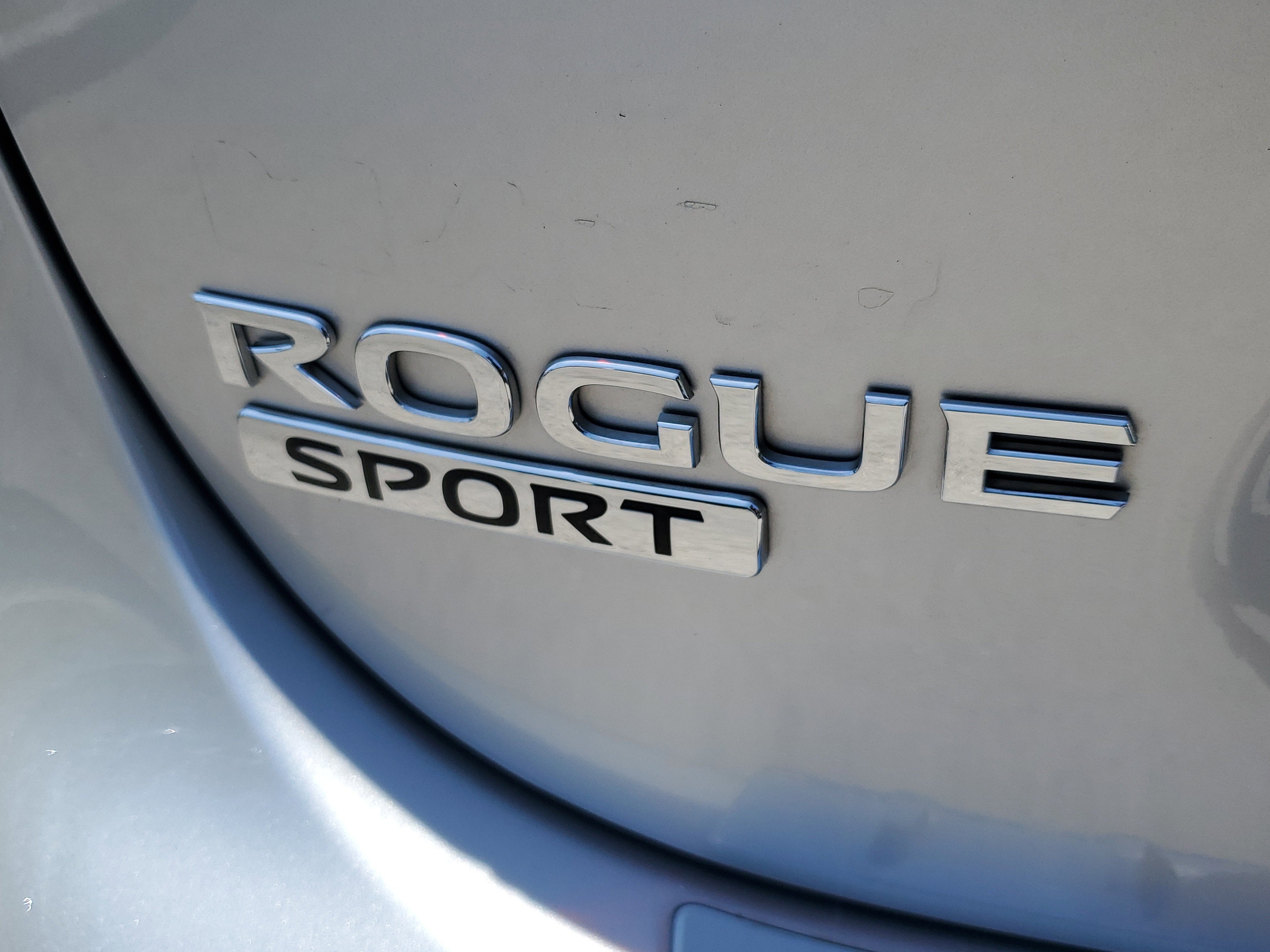 2022 Nissan Rogue Sport SV