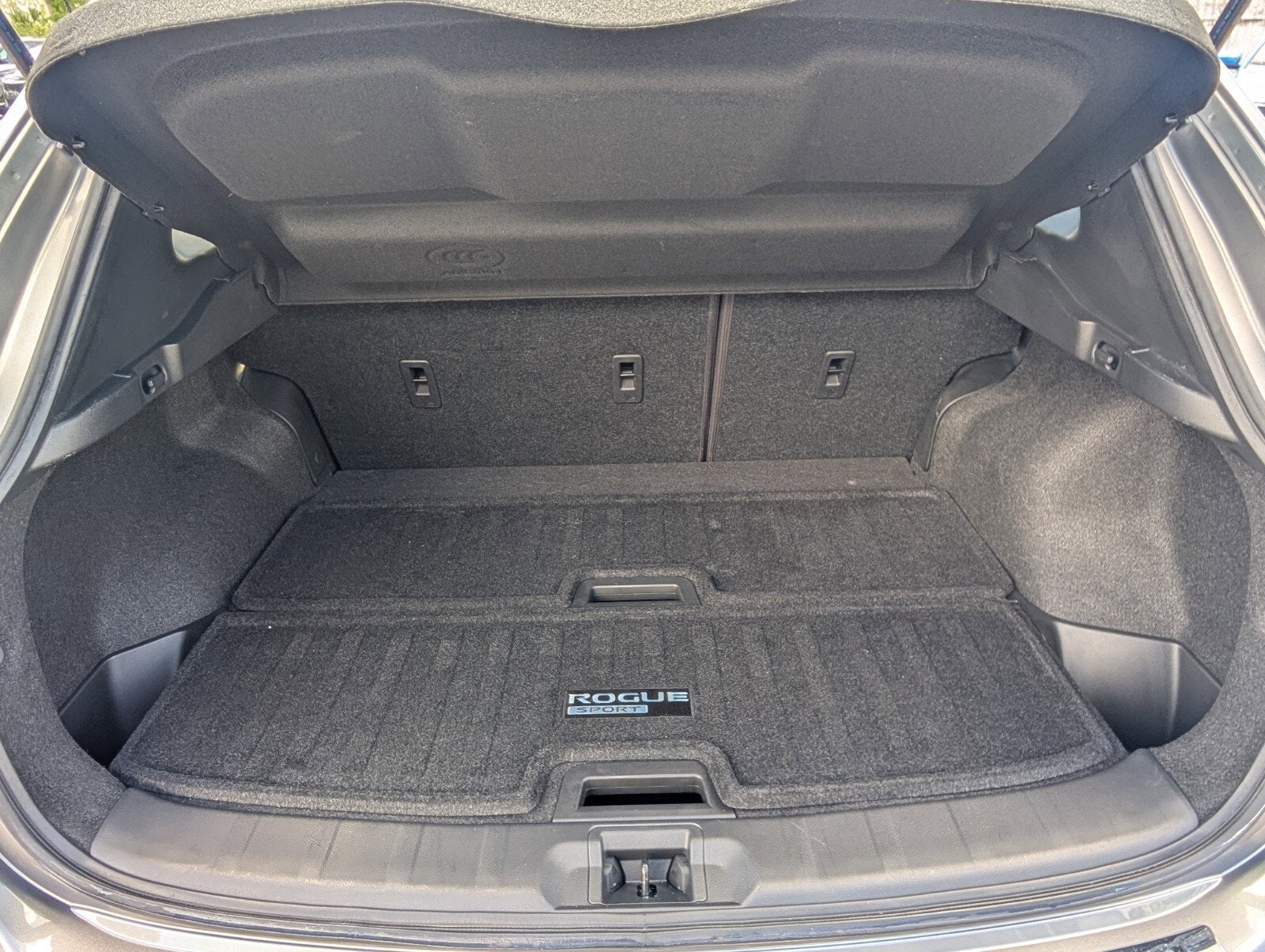 2020 Nissan Rogue Sport SV