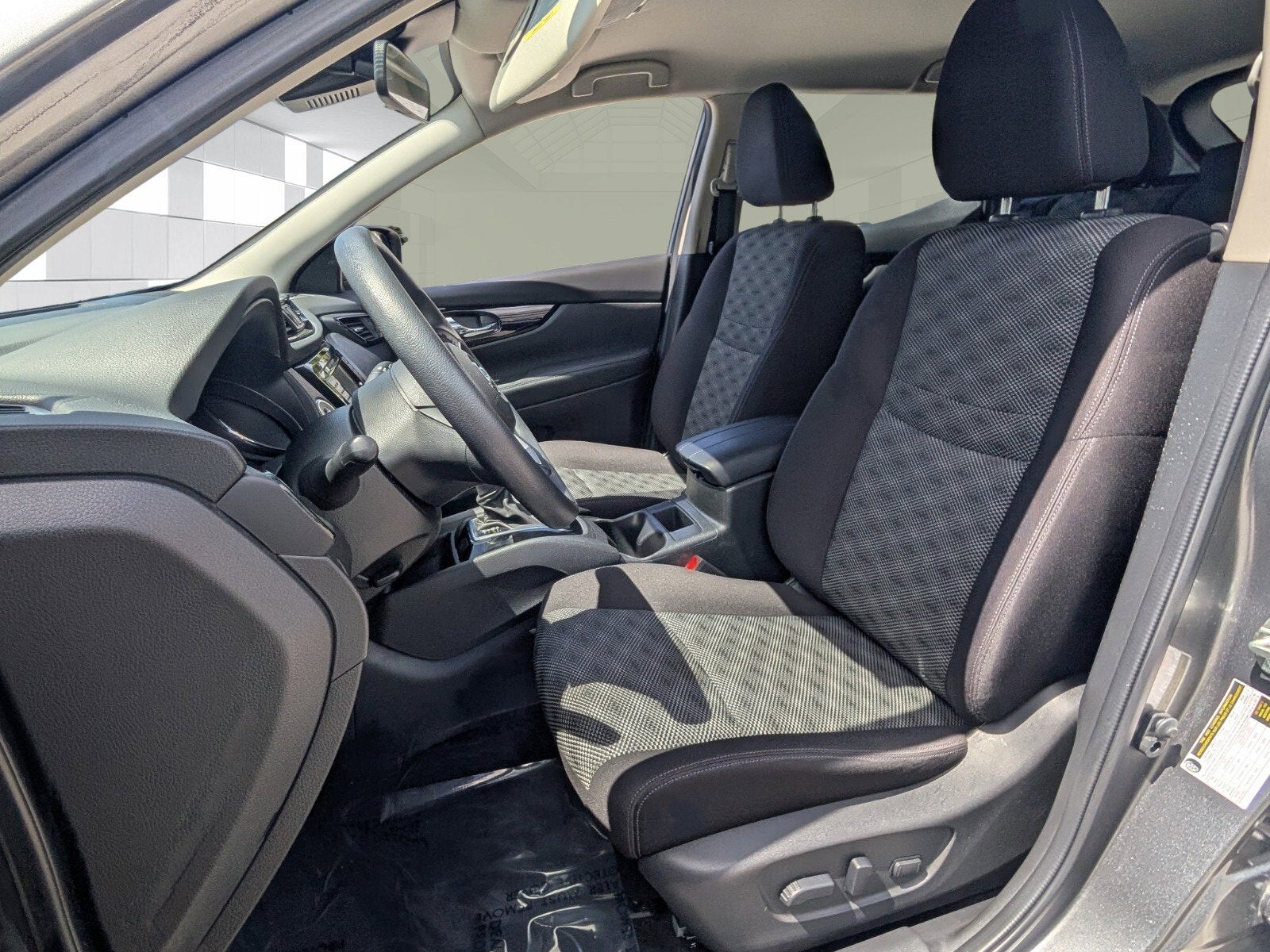 2020 Nissan Rogue Sport SV